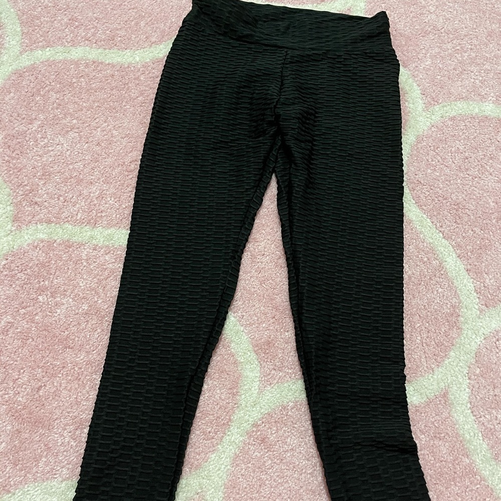 FINAL SALE PRICE* butt lifting leggings